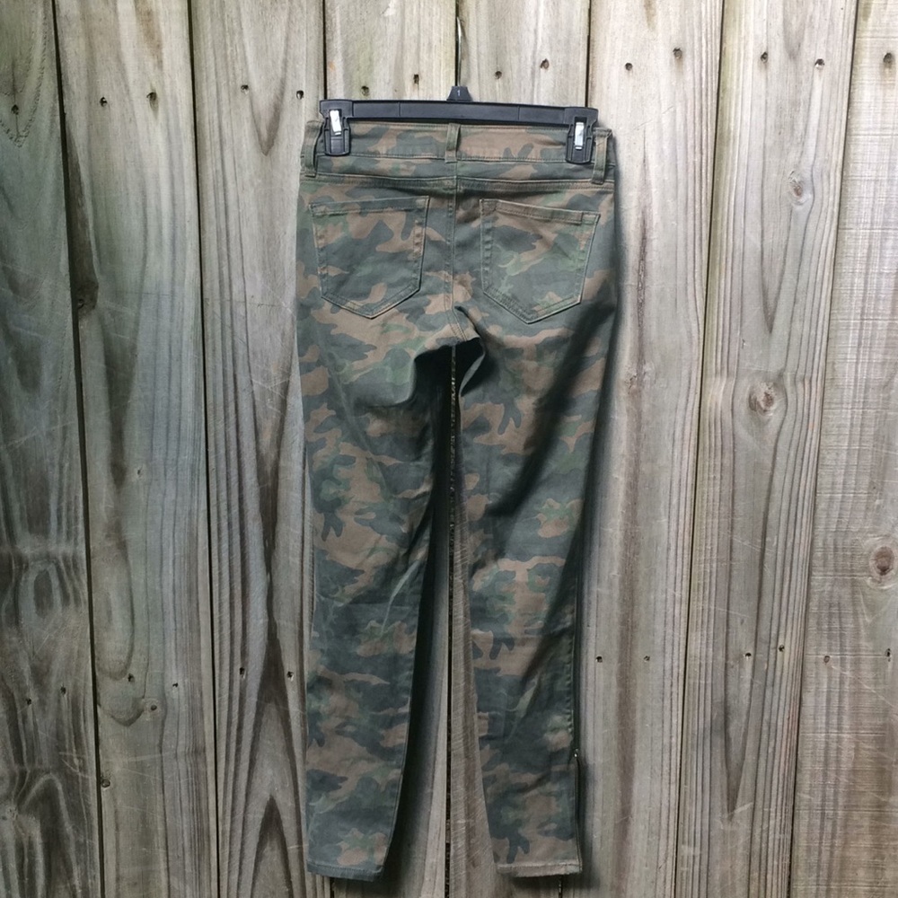 Camo. Pants - Picture 4 of 8